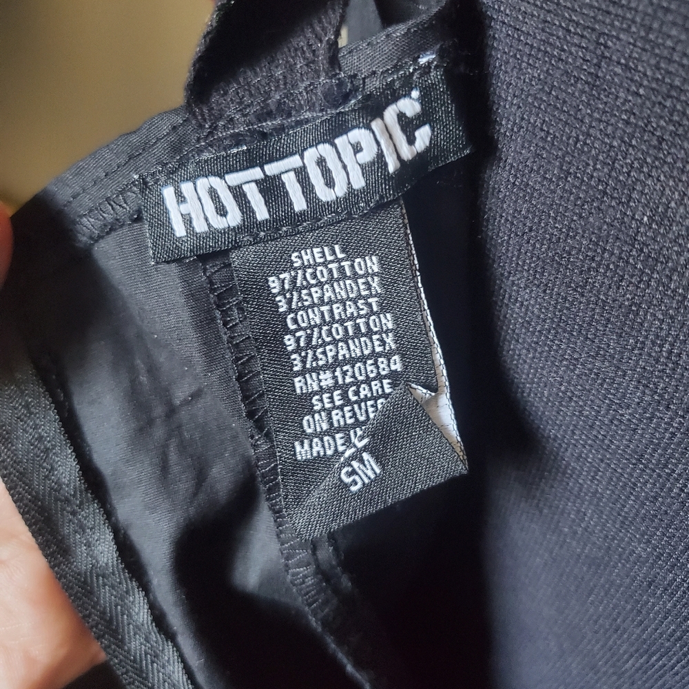 HOT TOPIC LACE UP TOP - Picture 11 of 11